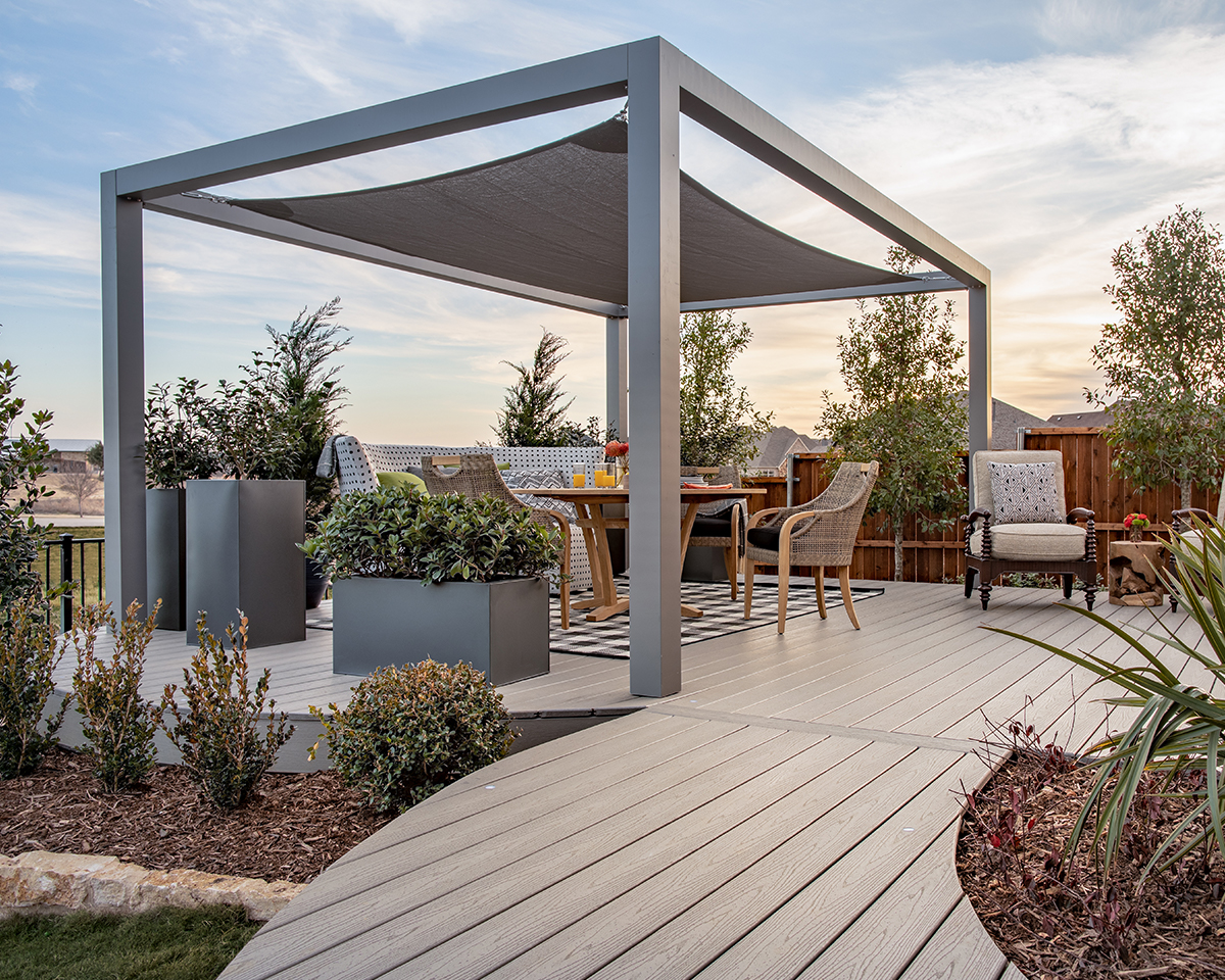 High Performance Decking For The Hgtv Smart Home 2019 Trex